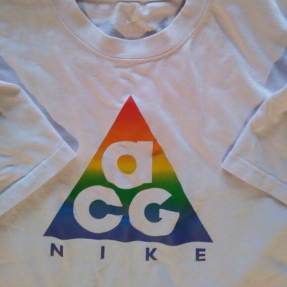 Nike ACG BE True Rainbow Logo T-Shirt - Picture 1 of 7